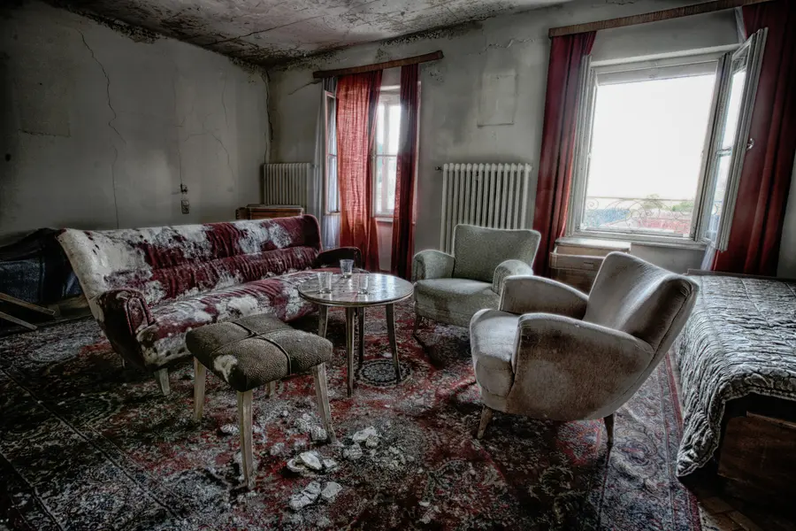 Steps To Take Immediately After Water Damage Occurs in Beaumont, TX Steps To Take Immediately After Water Damage Occurs in Beaumont, TX